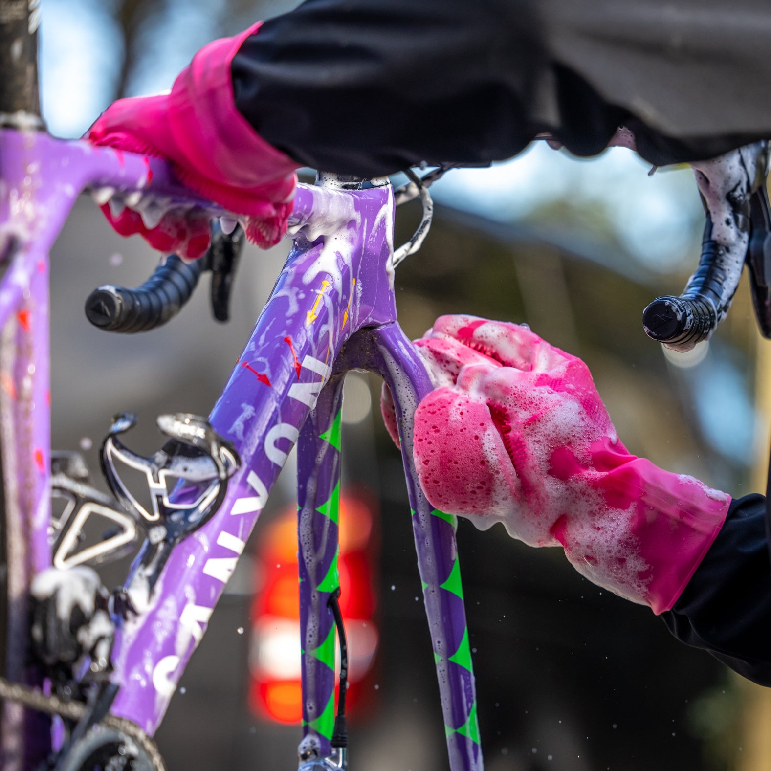 20625_02 - Surron Off Road USA