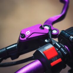 Alternative view of Full-E Charged Brake Reservoir Caps for Light Bee