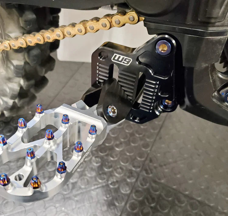 S-UL-ADJPEGMOUNT-2_7 - Surron Off Road USA