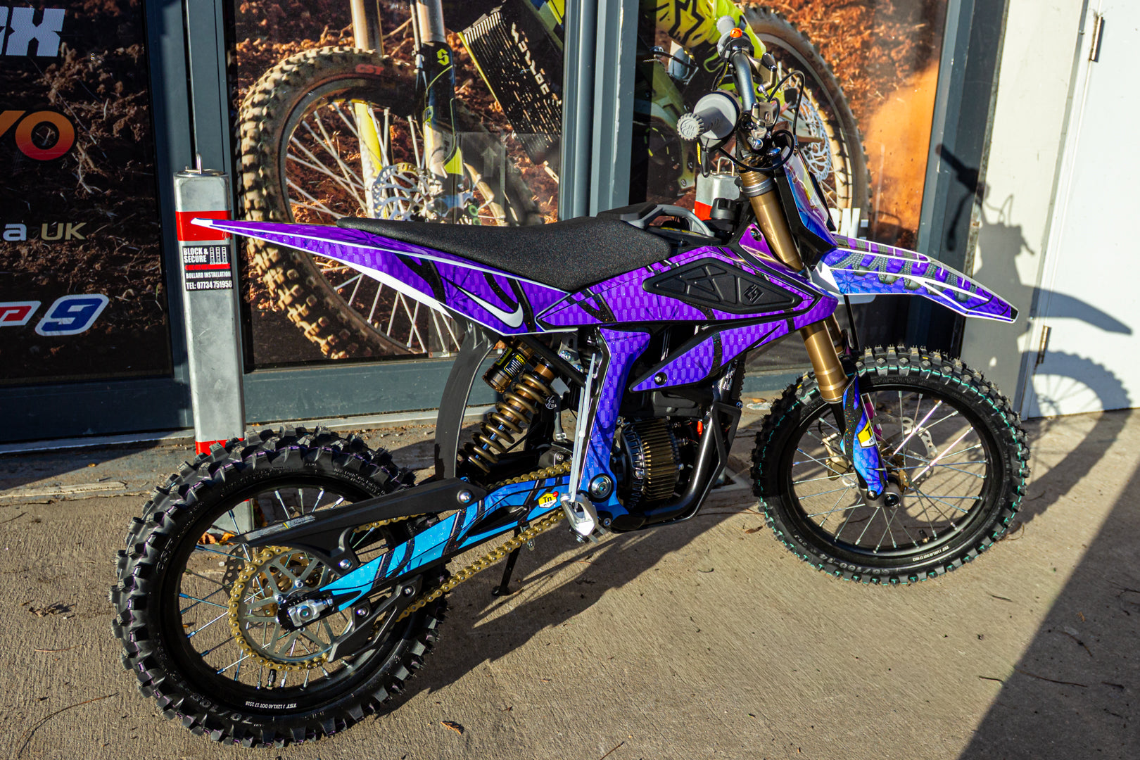 niketnhyperbee-10 - Surron Off Road USA