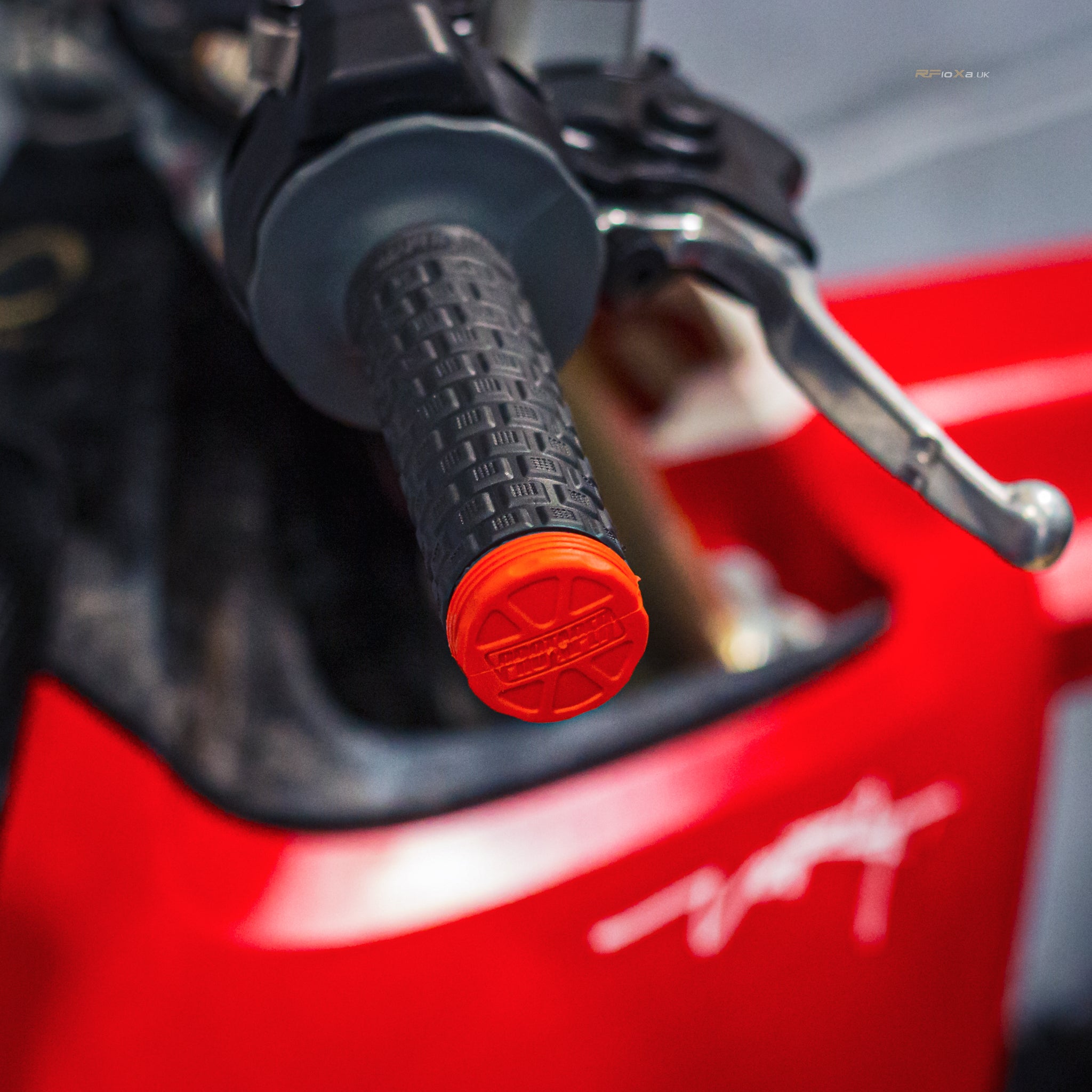 starkwithgrips-4 - Surron Off Road USA
